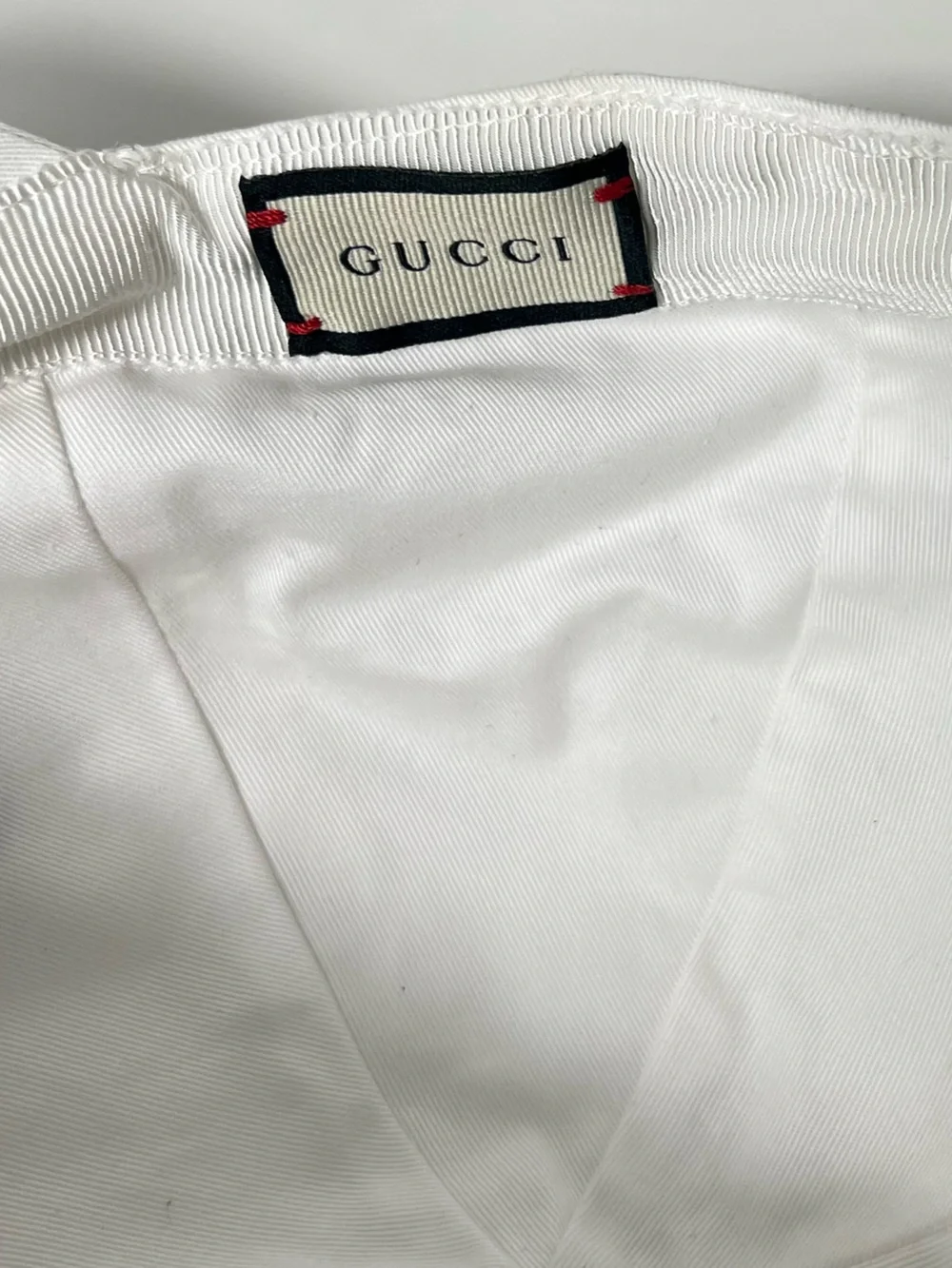Gucci Fall Winter 2019/2020 Embroidered Logo Adjustable Baseball Cap Hat